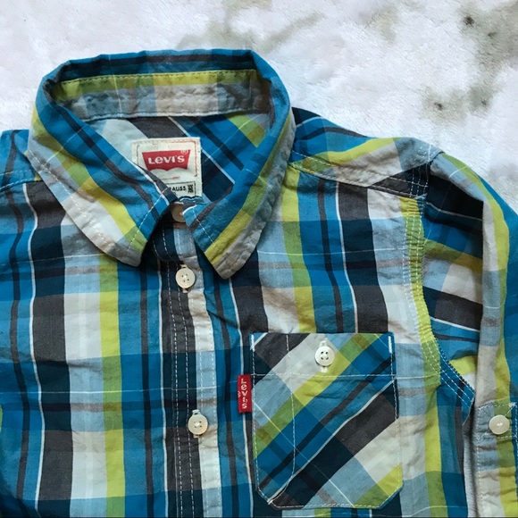3/$20 Levi’s Blue & Green Plaid Button Down Shirt - Picture 2 of 3